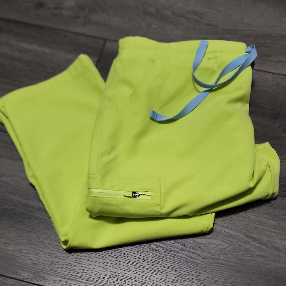 Figs Yola Skinny Pants In Citrine